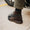 Our nero pelle di vitello scamosciata Coverta proteggi scarpe - Wear picture 2